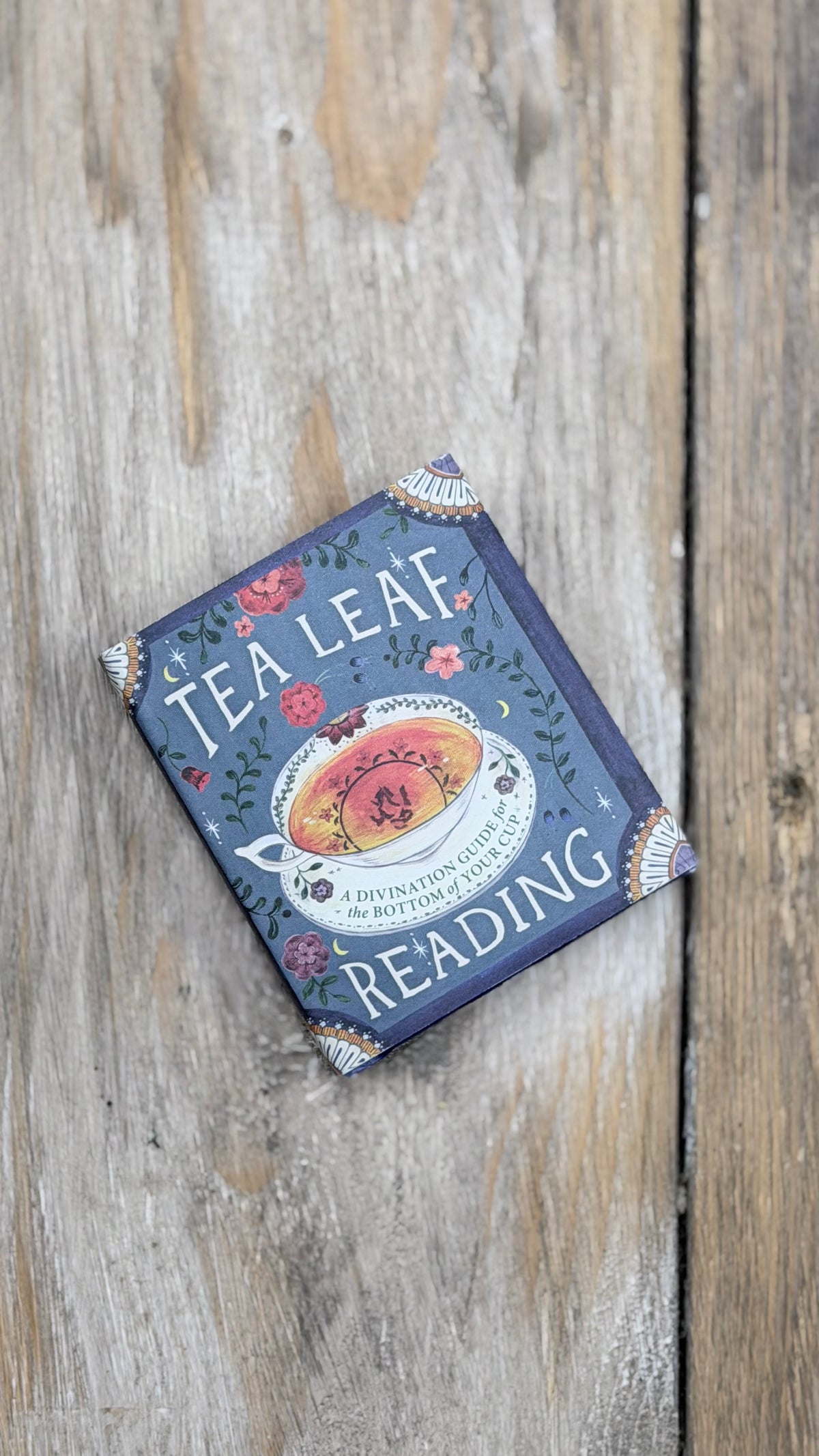 Pocket Book - Tea Leaf Reading